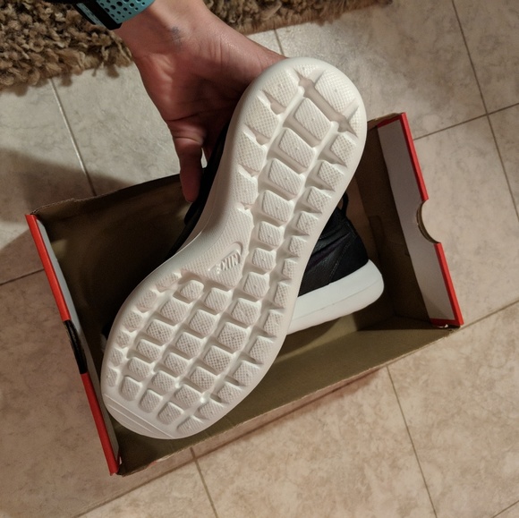 NWT Nike Roshe 2 SI - Black Leather - Picture 4 of 6